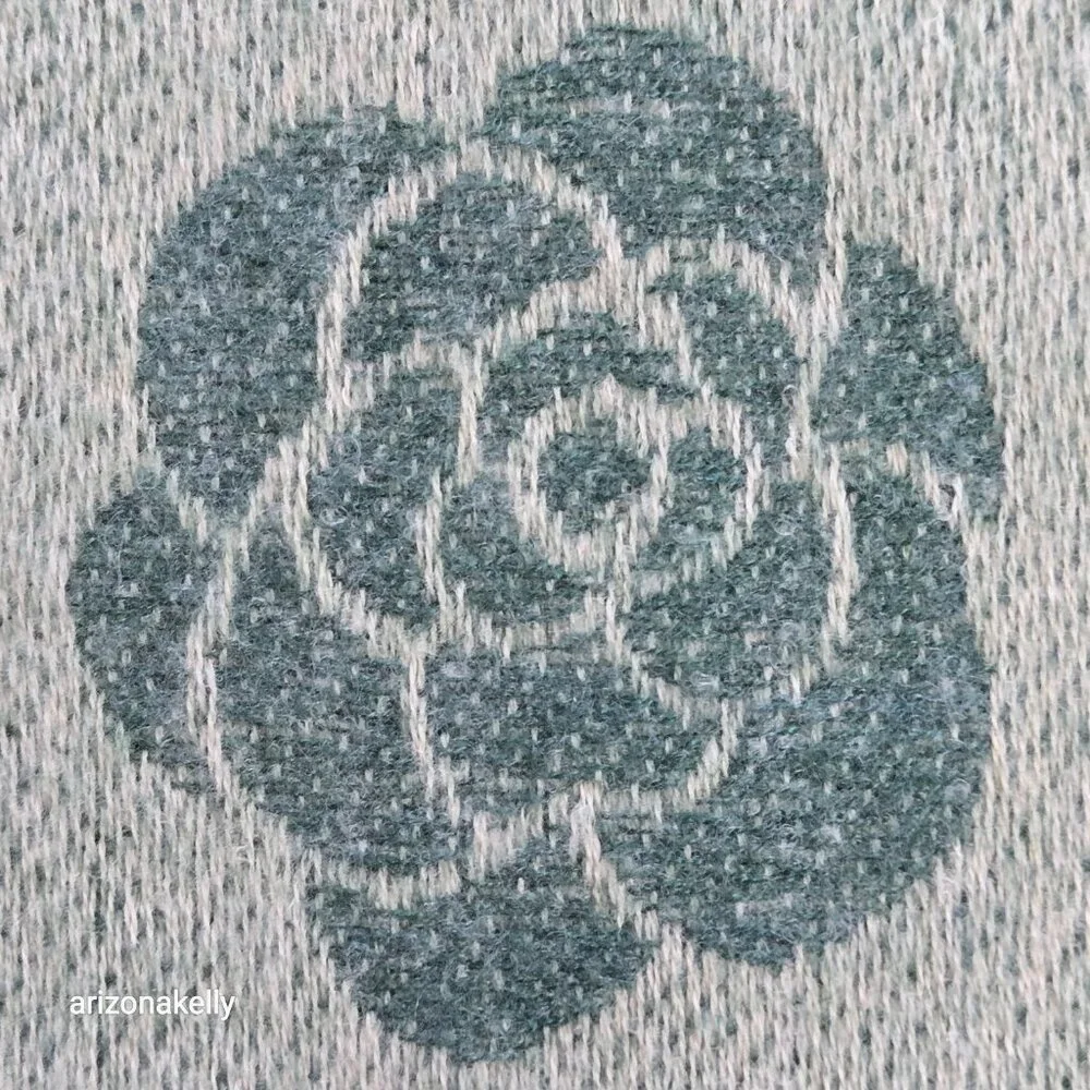 NWOT Wool Blend Rose Woven Fringe Scarf Floral Flower